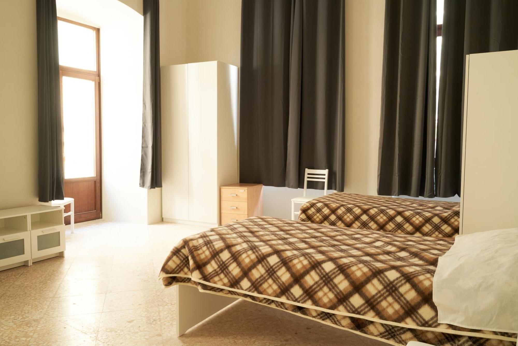 Hub Portanova Pansiyon Trani Dış mekan fotoğraf